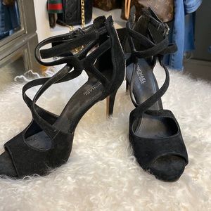 Micheal kors heels like new